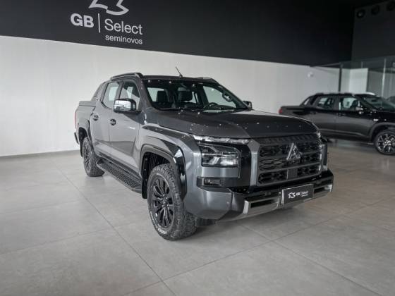 MITSUBISHI L200 TRITON 2.4 16V TURBO DIESEL SPORT HPE CD 4P 4X4 AUTOMÁTICO MITSUBISHI L200 TRITON 2.4 16V TURBO DIESEL SPORT HPE CD 4P 4X4 AUTOMÁTICO